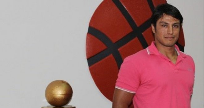 Recai Öztürk Mersin'de kaldı