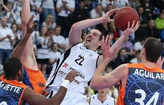 Rochestie Novgorod'da kaldı