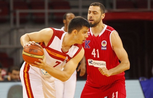 Rönesans Ted Kolejliler, Galatasaray'ı devirdi ligde kaldı