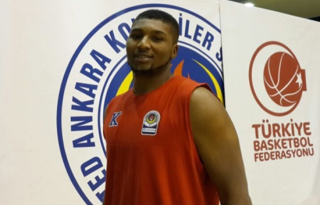 Rönesans Ted Kolejliler Pitmann'i açıkladı