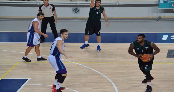 Sakarya Büyükşehir 3'te 3