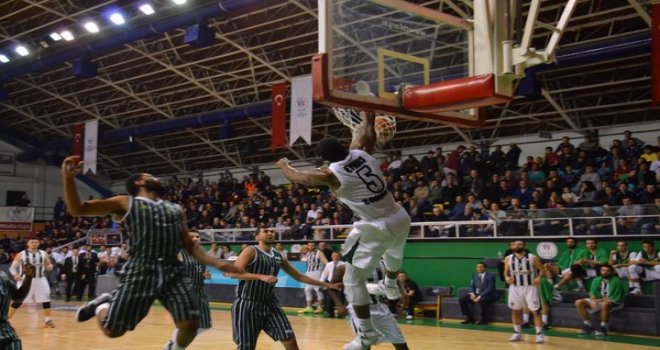 Sakarya Büyükşehir, Akhisar Belediye'ye şans tanımadı