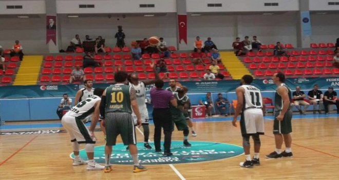 Sakarya Büyükşehir, Akhisar'ı farklı geçti