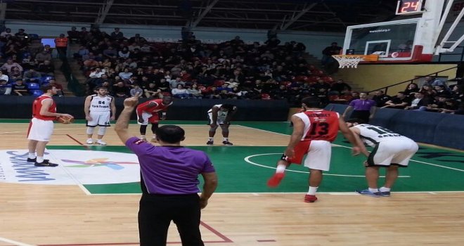 Sakarya Büyükşehir, Bandırma Kırmızı'yı rahat geçti