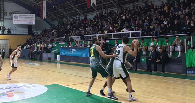 Sakarya Büyükşehir Belediyespor, Akhisar'ı solladı