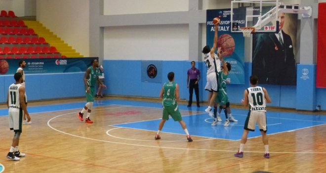 Sakarya Büyükşehir Belediyespor galibiyetle start verdi