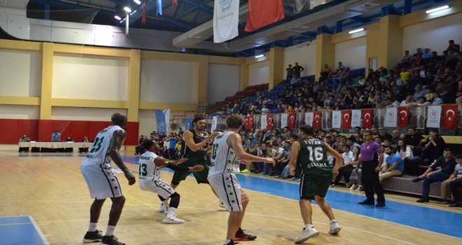 Sakarya Büyükşehir, Düzce'de zorlansa da kazandı