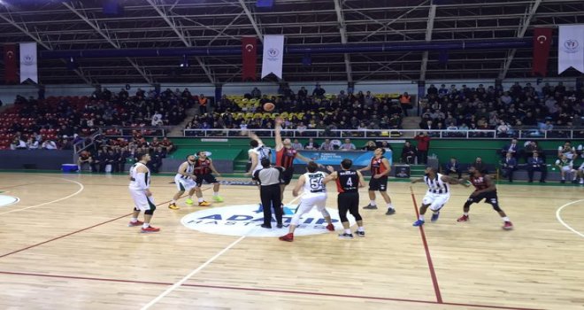 Sakarya Büyükşehir, Gediz Üniversitesi'ni eli boş yolladı