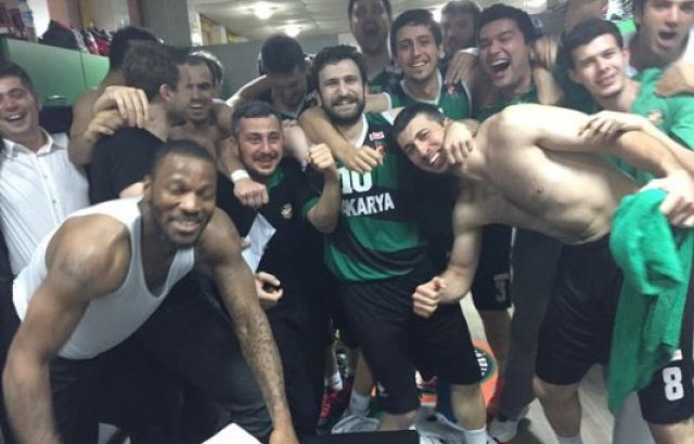 Sakarya Büyükşehir yarı finalde...