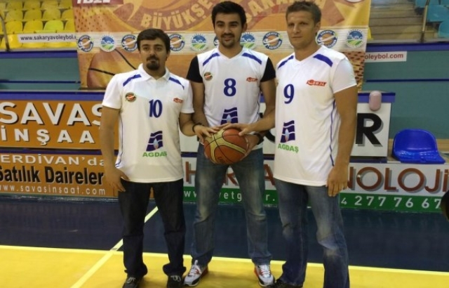 Sakarya Büyükşehir'den beş transfer 