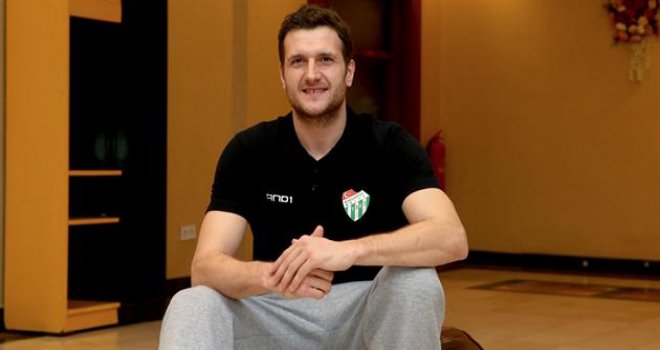 Salih Uğraşan: Bursaspor taraftarıyım, tuttuğum takımda oynuyorum