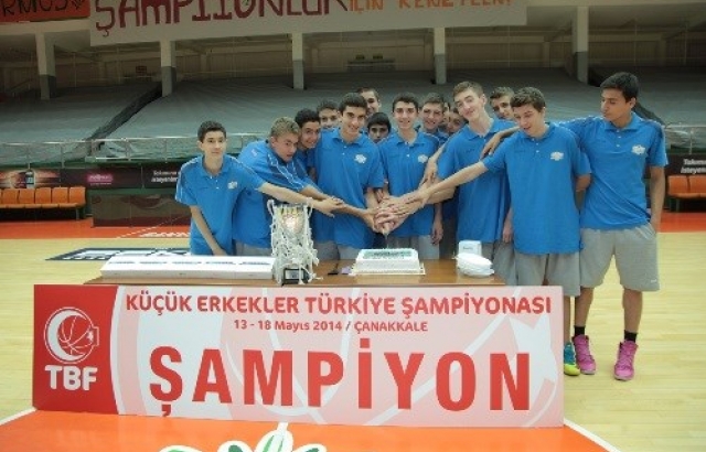 ŞAMPİYON BANVİTLİLER ÖDÜLLENDİRİLDİ