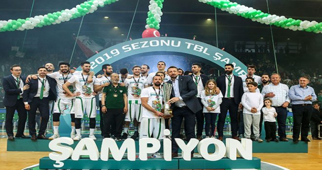 Şampiyon Bursaspor kupasını aldı
