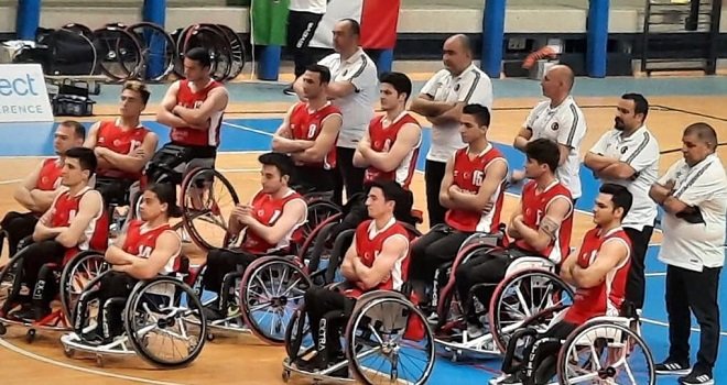 Şampiyonaya galibiyetle başladık