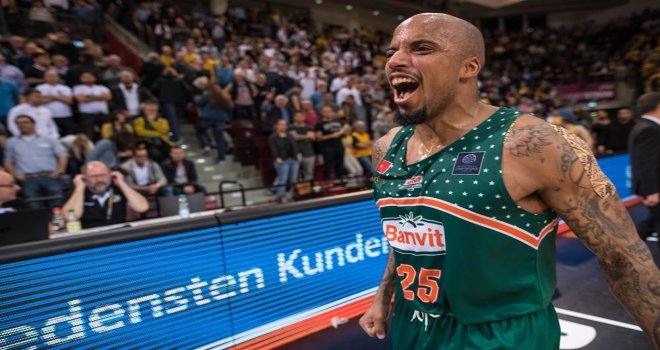 Şampiyonlar Ligi'nde çeyrek final MVP'si Theodore