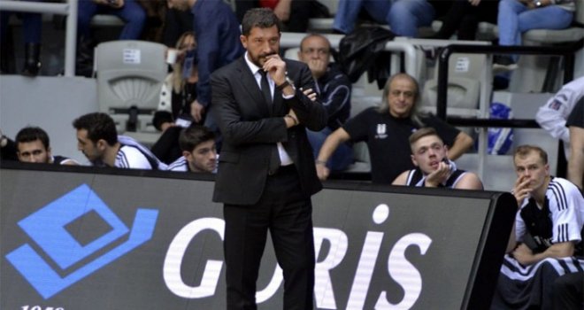 Sarıca:  Ligde 41 takım arasında tek namağlup takımız bu da bizi gururlandırıyor