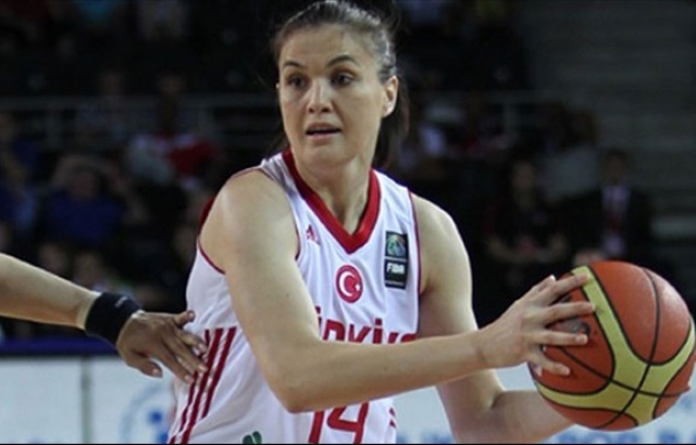 Şaziye İvegin Üner Beşiktaş'ta...