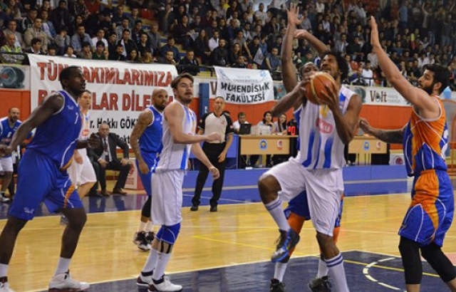 SELÇUK ÜNİVERSİTESİ İSTİKRARLI KADRO İSTİYOR