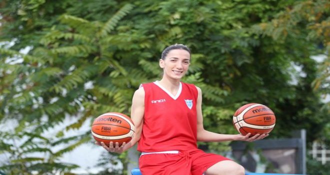 Sevda Tunçluer: Genç oyunculara espri yapıyorum ben sizin teyzeniz sayılırım diye