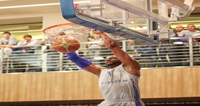 Sharrod Ford Acıbadem'de kaldı