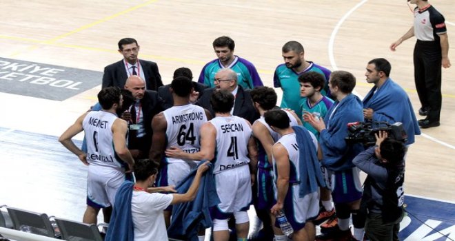 Sinpaş Denizli Basket, Pertevniyal engelini de aştı