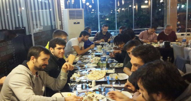 Sinpaş Denizli Basket yemekte bir araya geldi