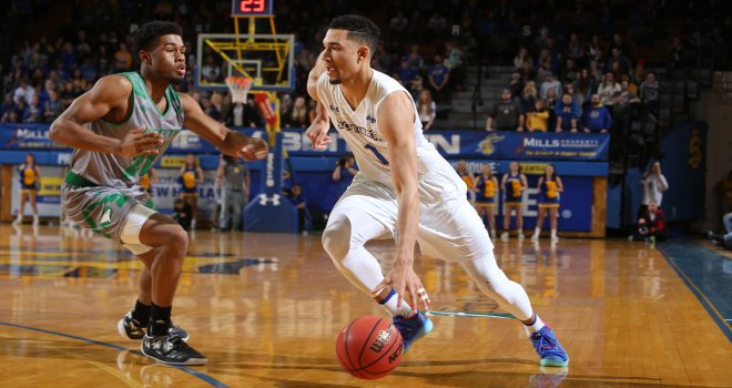 Skyler Flatten Pınar Karşıyaka'da