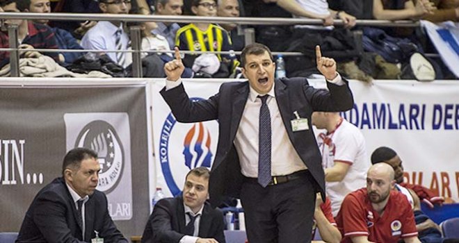 Socar antrenörünü buldu