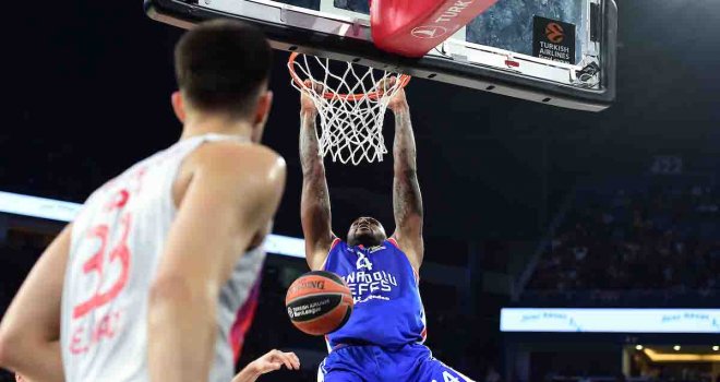 Son şampiyon galibiyetle başladı