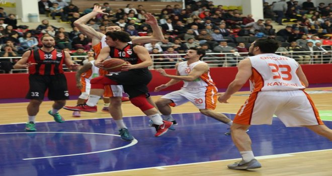 Stitt attı Orkide Gediz Üniversitesi Kayseri'de kazandı