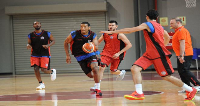 Tofaş, Darüşşafaka Doğuş maçı hazırlıklarını sürdürüyor