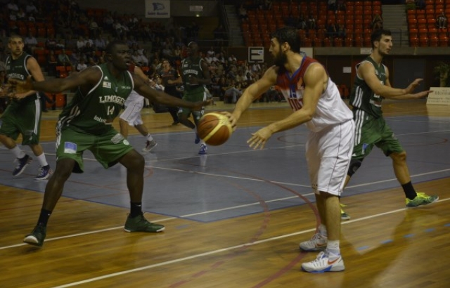 Tofaş, Fransa'daki ilk maçında mağlup