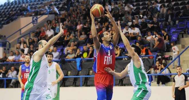 Tofaş, lige galibiyetle başladı