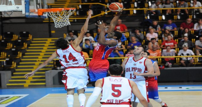 Tofaş, Milano'ya son saniyede kaybetti