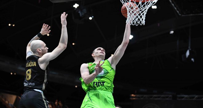 Tofaş namağlup lider olarak turladı