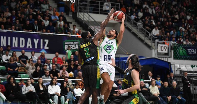 TOFAŞ namağlup liderliğini sürdürdü