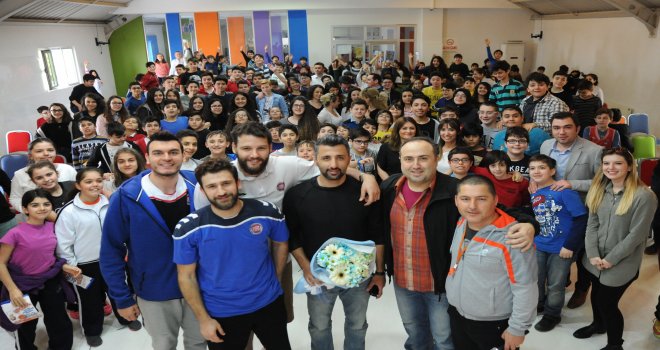 TOFAŞ, öğrencilerle bir araya geldi