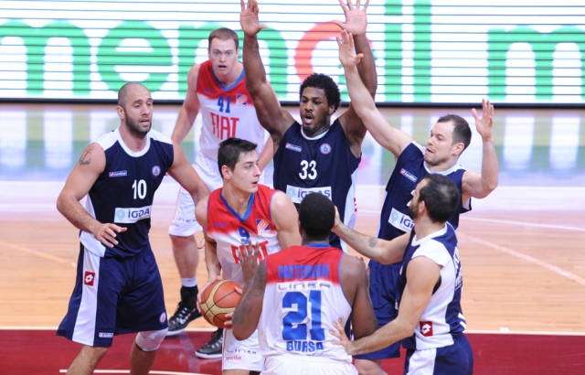 Tofaş, Rönesans Ted Kolejliler'i gözüne kestirdi