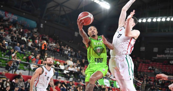 TOFAŞ, tek yabancılı Karşıyaka'yı yendi