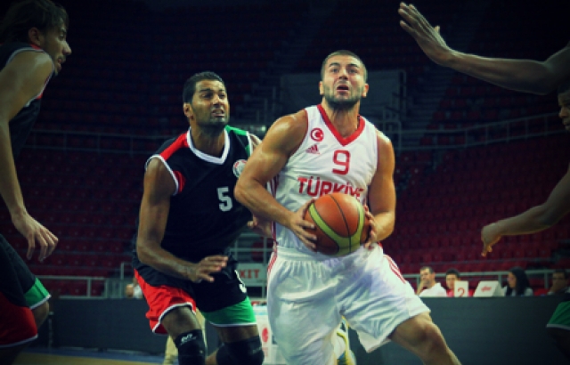 Tofaş transfere devam ediyor