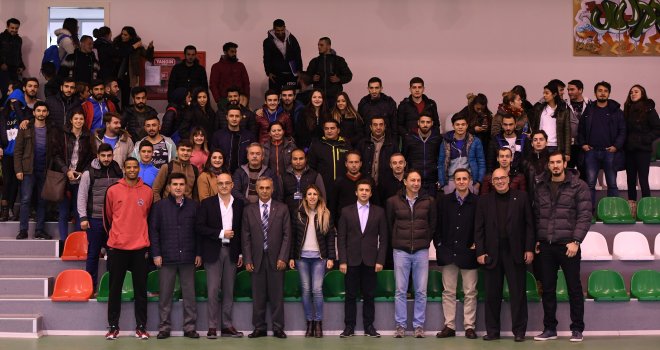 Tofaş, Uludağ Üniversitesi öğrencileriyle bir araya geldi