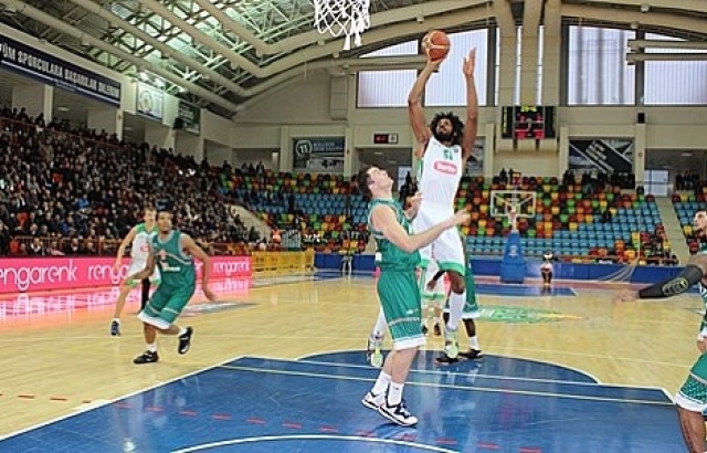 Torku Konyaspor çıkışını Banvit ile sürdürdü