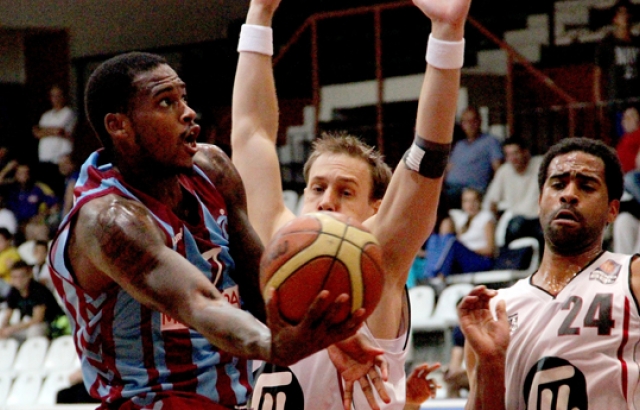 Trabzonspor, Artland'a uzatmada kaybetti