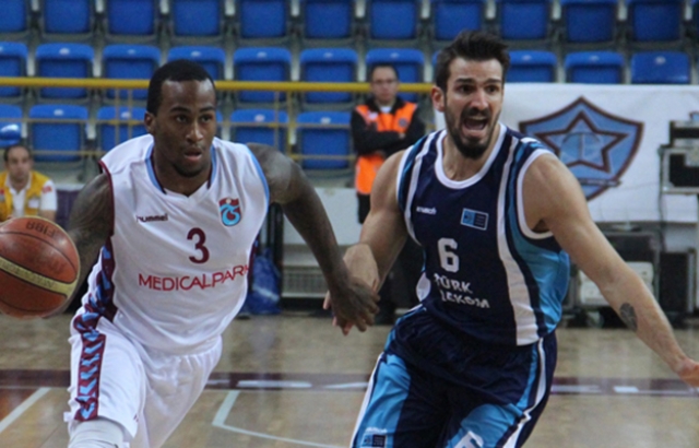 Trabzonspor galibiyetle tanıştı