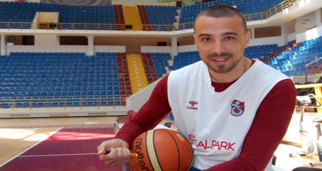 Trabzonspor Medical Park kaptanını bırakmadı