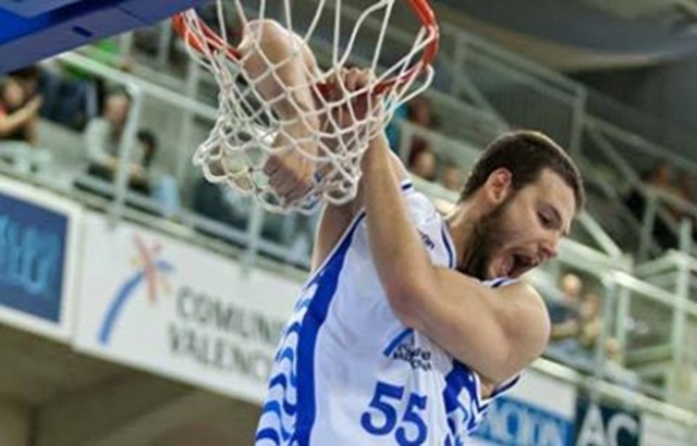 Trabzonspor'da Lawal gitti, Ivanov geldi..