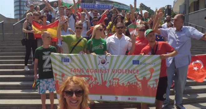 Tribüne Renk Kat Projesi 5 ülke taraftarlarını Zagreb?de bir araya getirdi 