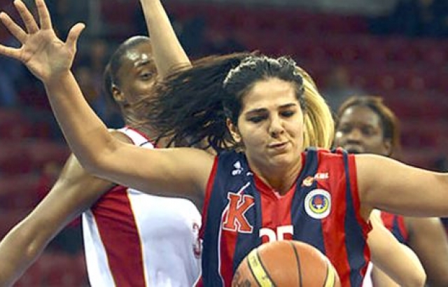 Tuğçe Murat Yakın Doğu Üniversitesi'nde