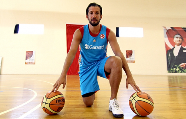 TUNÇERİ: YERLİ ANTRENÖR OLMASI HEPİMİZ İÇİN İYİ