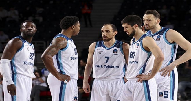 Türk Telekom 8 isimle yollarını ayırdı